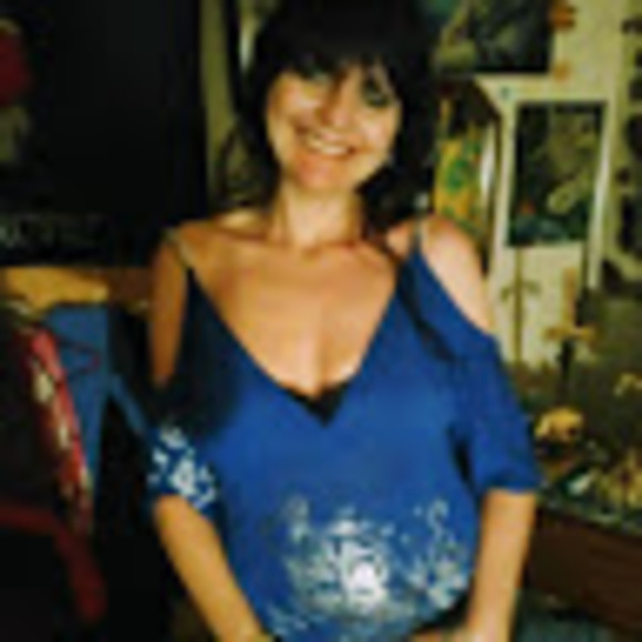 Meet your Posher, Telinia - Picture 1 of 1